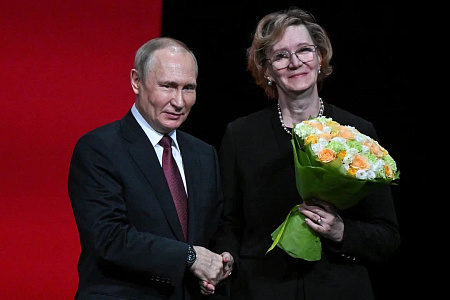 Владимир Путин вручил государственные награды сотрудникам ФГБУ ГНЦ ФМБЦ им.А.И.Бурназяна ФМБА России