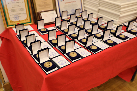 «За вклад в науку»: коллектив ГНЦ ФМБЦ им.А.И. Бурназяна удостоился благодарности за разработку и внедрение инновационных технологий