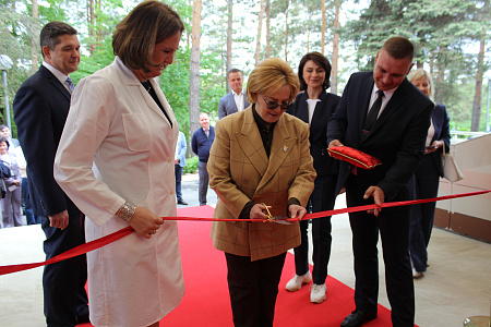 Вероника Скворцова поздравила коллектив ФМБА России с 76-летием