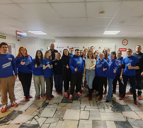 Столичные молодогвардейцы пополнили банк крови в рамках совместной акции, организованной ФГБУ ГНЦ ФМБЦ им. А. И. Бурназяна ФМБА России