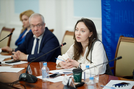 Сотрудники Центра профпатологии  ГНЦ ФМБЦ им.А.И. Бурназяна ФМБА России  приняли участие в экспертной дискуссии «Женщины в экономике и сфере труда: новые роли, права, возможности»