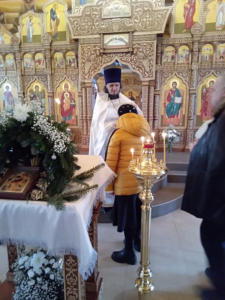 В храмовом корпусе во имя святителя Луки Крымского ФМБЦ им. А.И.Бурназяна ФМБА России 6 января 2023 года   в Рождественский Сочельник прошло уставное богослужение