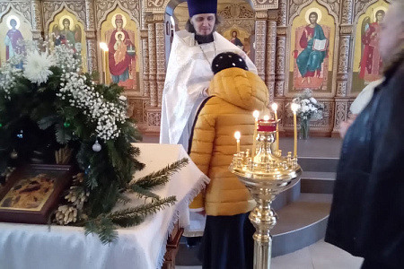 В храмовом корпусе во имя святителя Луки Крымского ФМБЦ им. А.И.Бурназяна ФМБА России 6 января 2023 года   в Рождественский Сочельник прошло уставное богослужение
