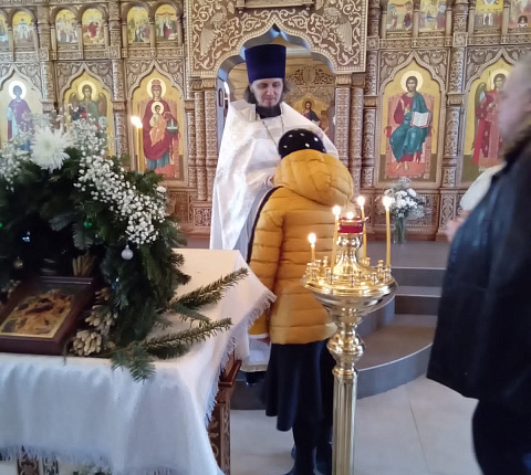 В храмовом корпусе во имя святителя Луки Крымского ФМБЦ им. А.И.Бурназяна ФМБА России 6 января 2023 года   в Рождественский Сочельник прошло уставное богослужение