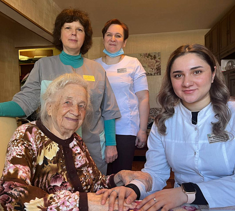 Специалисты ФМБЦ им.А.И. Бурназяна ФМБА России провели диспансеризацию ветерана Великой Отечественной войны