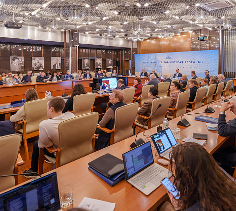 Новейшие исследования в области радиомодификаторов обсудили в ОИЯИ