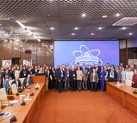 Новейшие исследования в области радиомодификаторов обсудили в ОИЯИ