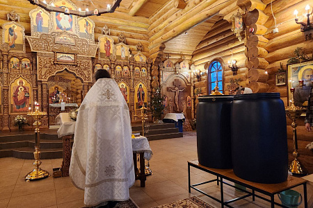 Православные христиане отмечают Крещение Господне