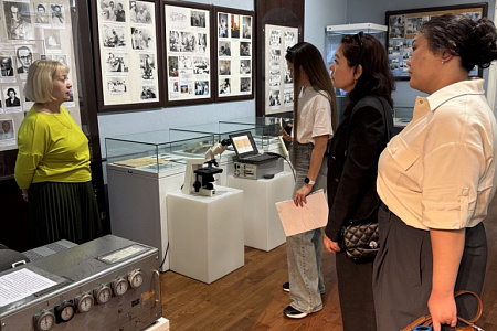 Ученые-биотехнологи из Республики Казахстан прошли обучение по разработке инновационных клеточных продуктов в ГНЦ ФМБЦ им.А.И. Бурназяна ФМБА России