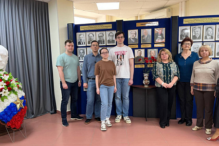 Сотрудники ФМБЦ им.А.И. Бурназяна почтили память ветеранов Великой Отечественной войны