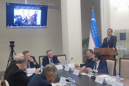 Врач-онколог ФМБЦ им.А.И. Бурназяна Дмитрий Астахов выступил на международной конференции «Перспективы развития атомной энергетики в государствах Центральной Азии и экологические аспекты эксплуатации АЭС малой мощности»