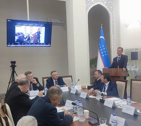 Врач-онколог ФМБЦ им.А.И. Бурназяна Дмитрий Астахов выступил на международной конференции «Перспективы развития атомной энергетики в государствах Центральной Азии и экологические аспекты эксплуатации АЭС малой мощности»