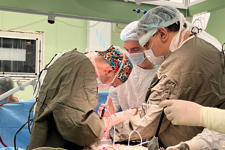 Хирурги Центра удалили редкую злокачественную опухоль нижней полой вены