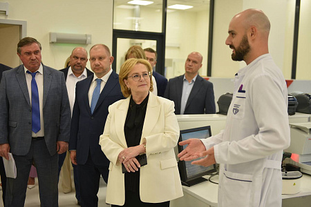 Генеральный директор ГНЦ ФМБЦ им.А.И. Бурназяна Александр Самойлов в составе делегации ФМБА России посетил Московский клинический научно-практический центр им.А.С.Логинова