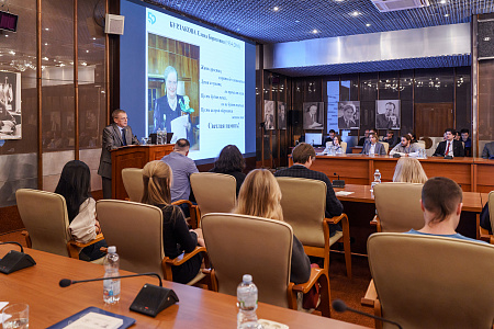 Новейшие исследования в области радиомодификаторов обсудили в ОИЯИ