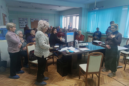 В ФМБЦ имени А.И. Бурназяна ФМБА России продолжает работу «Школа здоровья»