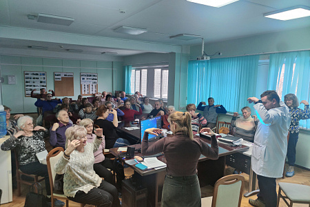 В ФМБЦ имени А.И. Бурназяна ФМБА России продолжает работу «Школа здоровья»