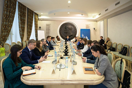 В Общественной палате обсудили проблемы молодых ученых