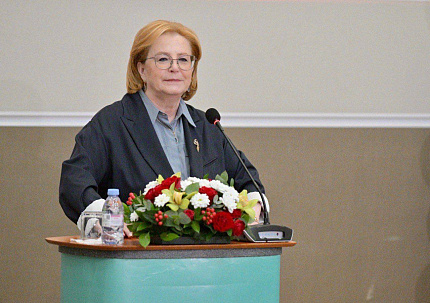 Руководитель ФМБА России Вероника Скворцова поздравила с Днем знаний ординаторов и аспирантов ФМБЦ им. А.И. Бурназяна