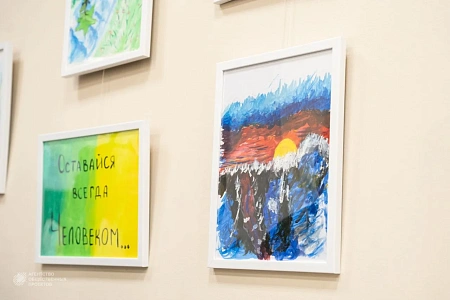  В Москве открылась выставка творческих работ военнослужащих, находящихся на лечении и реабилитации в ГНЦ ФМБЦ им.А.И.Бурназяна ФМБА России