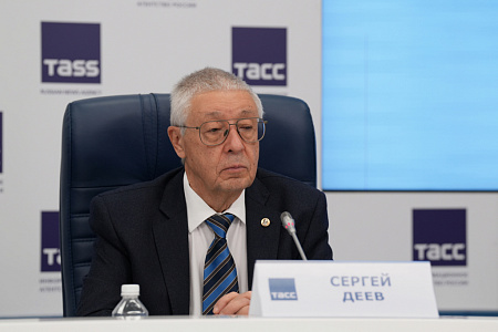 Генеральный директор ГНЦ ФМБЦ им.А.И. Бурназяна ФМБА России Юрий Удалов принял участие в открытом заседании Научного совета РАН «Науки о жизни»