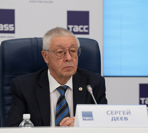 Генеральный директор ГНЦ ФМБЦ им.А.И. Бурназяна ФМБА России Юрий Удалов принял участие в открытом заседании Научного совета РАН «Науки о жизни»