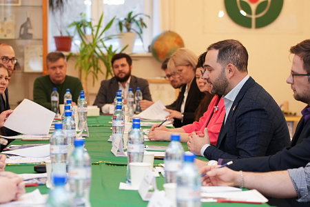 Научный сотрудник Центра Павел Сурин принял участие в круглом столе, приуроченном ко Дню российской науки