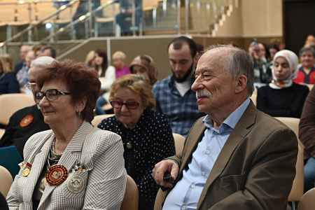 В ФМБЦ им.А.И.Бурназяна состоялось торжественное мероприятие, посвященное 80-летию Победы в Великой Отечественной войне