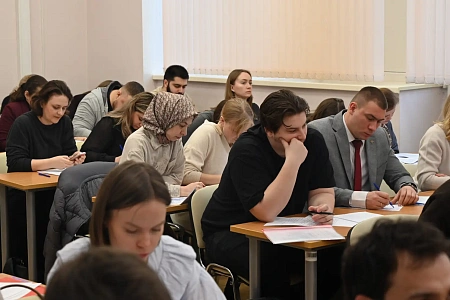 В МБУ ИНО ГНЦ ФМБЦ им.А.И.Бурназяна ФМБА России состоялся кандидатский экзамен по истории и философии науки