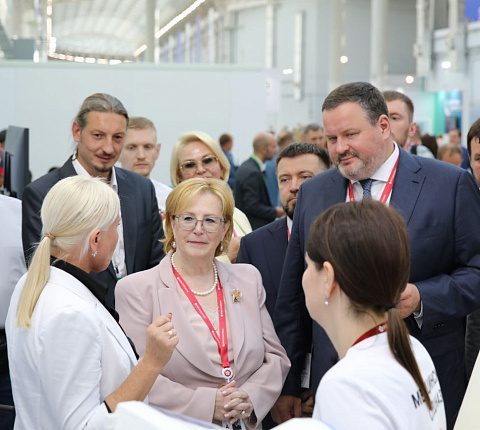 Вероника Скворцова представила эталонную модель оказания медицинской помощи сотрудникам промышленных предприятий на Всероссийской неделе охраны труда