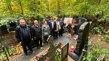 Сотрудники ГНЦ ФМБЦ им.А.И. Бурназяна ФМБА России почтили память почетного президента Центра, академика Леонида Андреевича Ильина