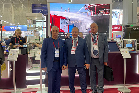 Электронные системы медосмотров и мобильные комплексы. ФМБЦ им. А.И. Бурназяна на форуме "Армия-2023"