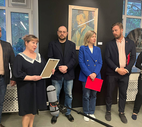 Творческие работы военнослужащих, которые находятся на лечении и реабилитации в ФМБЦ им.А.И. Бурназяна, представлены на выставке «Мы вместе! Своя сила в искусстве»