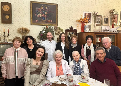 Молодые учёные ГНЦ ФМБЦ им. А. И. Бурназяна ФМБА России поздравили ветеранов в канун Дня снятия блокады Ленинграда