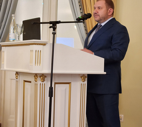 Генеральный директор ФМБЦ им. А.И. Бурназяна Александр Самойлов  выступил с докладом на выездном заседании Бюро отделения медицинских наук РАН