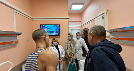ФМБЦ им.А.И. Бурназяна поздравил пациентов с Днем Героев Отечества