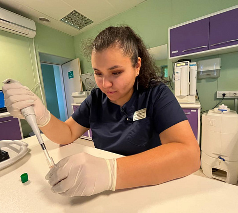 ФМБЦ им.А.И. Бурназяна ФМБА России поздравляет с Днем медицинского работника!