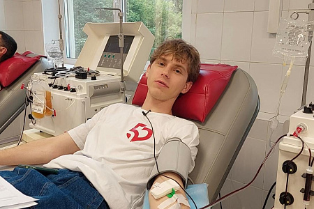 Ординаторы МБУ ИНО ФМБЦ им.А.И. Бурназяна  стали донорами крови