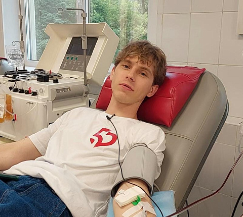 Ординаторы МБУ ИНО ФМБЦ им.А.И. Бурназяна  стали донорами крови