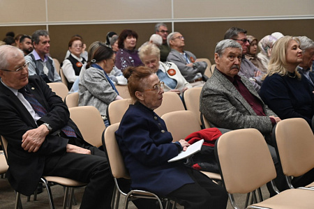 В ФМБЦ им.А.И.Бурназяна состоялось торжественное мероприятие, посвященное 80-летию Победы в Великой Отечественной войне