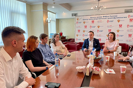 Центр крови ФМБА России наградил музыкальное объединение ФМБЦ им.А.И. Бурназяна