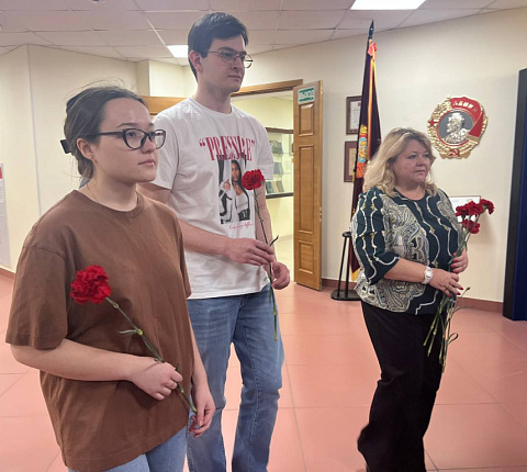 Сотрудники ФМБЦ им.А.И. Бурназяна почтили память ветеранов Великой Отечественной войны