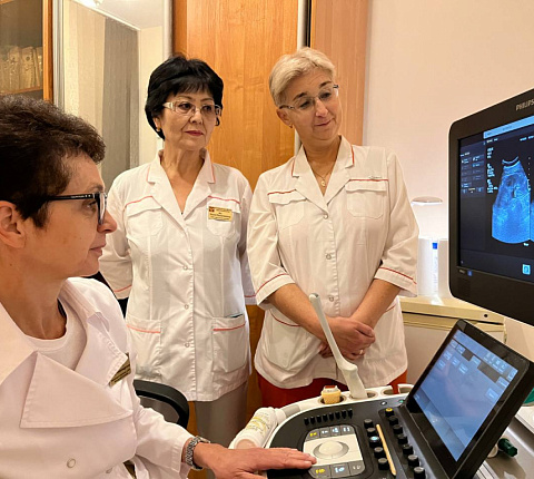 ФМБЦ им.А.И. Бурназяна ФМБА России поздравляет с Днем медицинского работника!