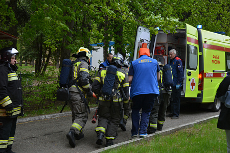 В ФМБЦ им.А.И. Бурназяна прошли пожарно-тактические учения