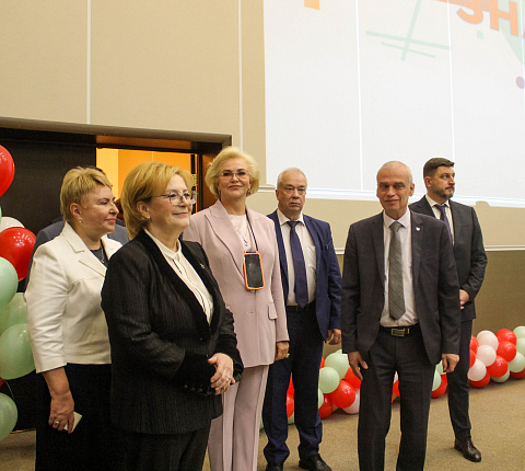 Вероника Скворцова поздравила с Днем знаний ординаторов и студентов ФМБЦ им.А.И. Бурназяна