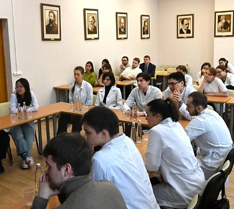 Опыт и патриотизм в проекте «Диалог с героем»