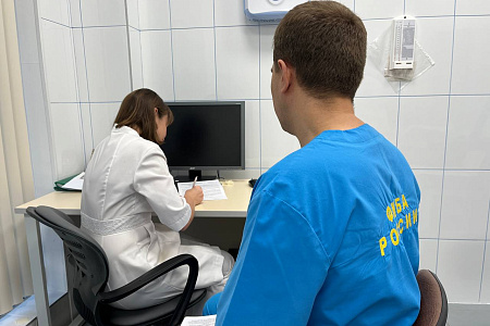 Единороссы северо-запада Москвы приняли участие в донорской акции #ДавайВступай