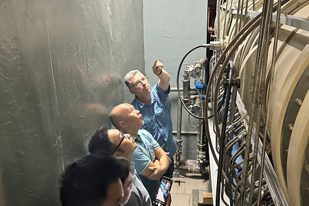 Делегация из Вьетнама ознакомилась с научными разработками ФМБЦ им.А.И. Бурназяна