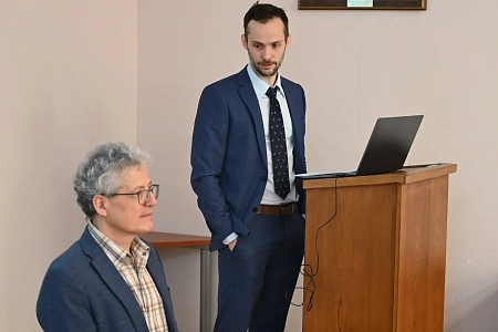 В МБУ ИНО ГНЦ ФМБЦ им.А.И.Бурназяна ФМБА России состоялась апробация кандидатской диссертации заведующего онкоурологическим отделением Центра Владимира Сергеева