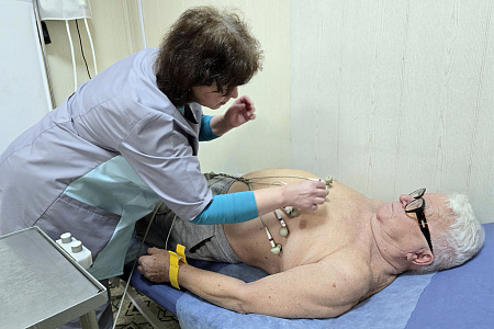 В ФМБЦ им. А.И. Бурназяна завершилась плановая диспансеризация ветеранов СЗАО г.Москвы